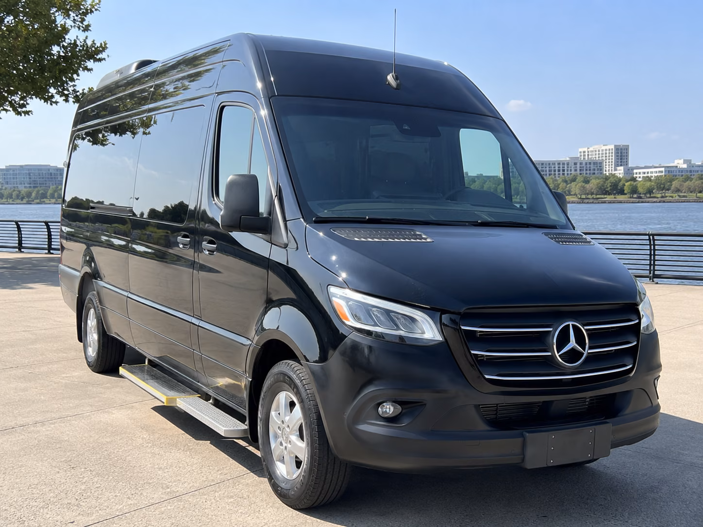 bloomington employee shuttle services throughout bloomington and minnesota