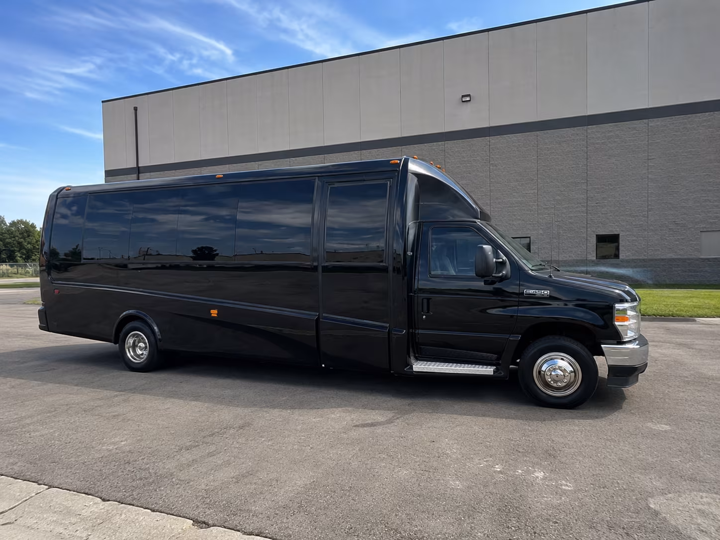 bloomington wine tour charter bus rentals