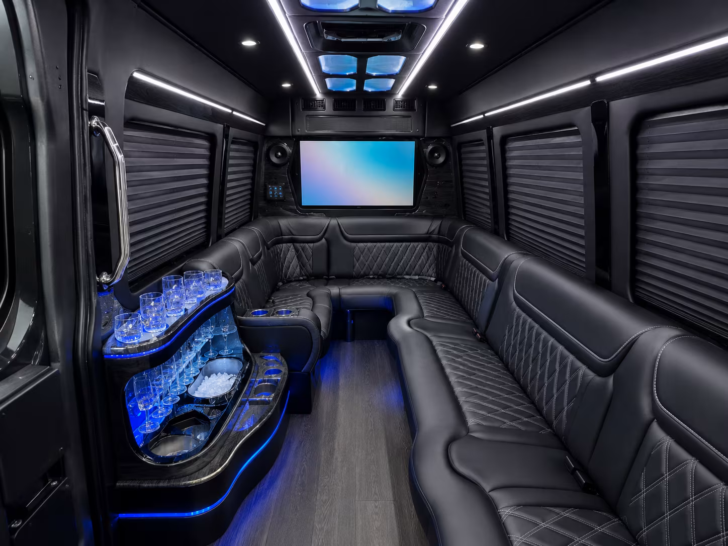 for easy airport transfers to msp and rst
