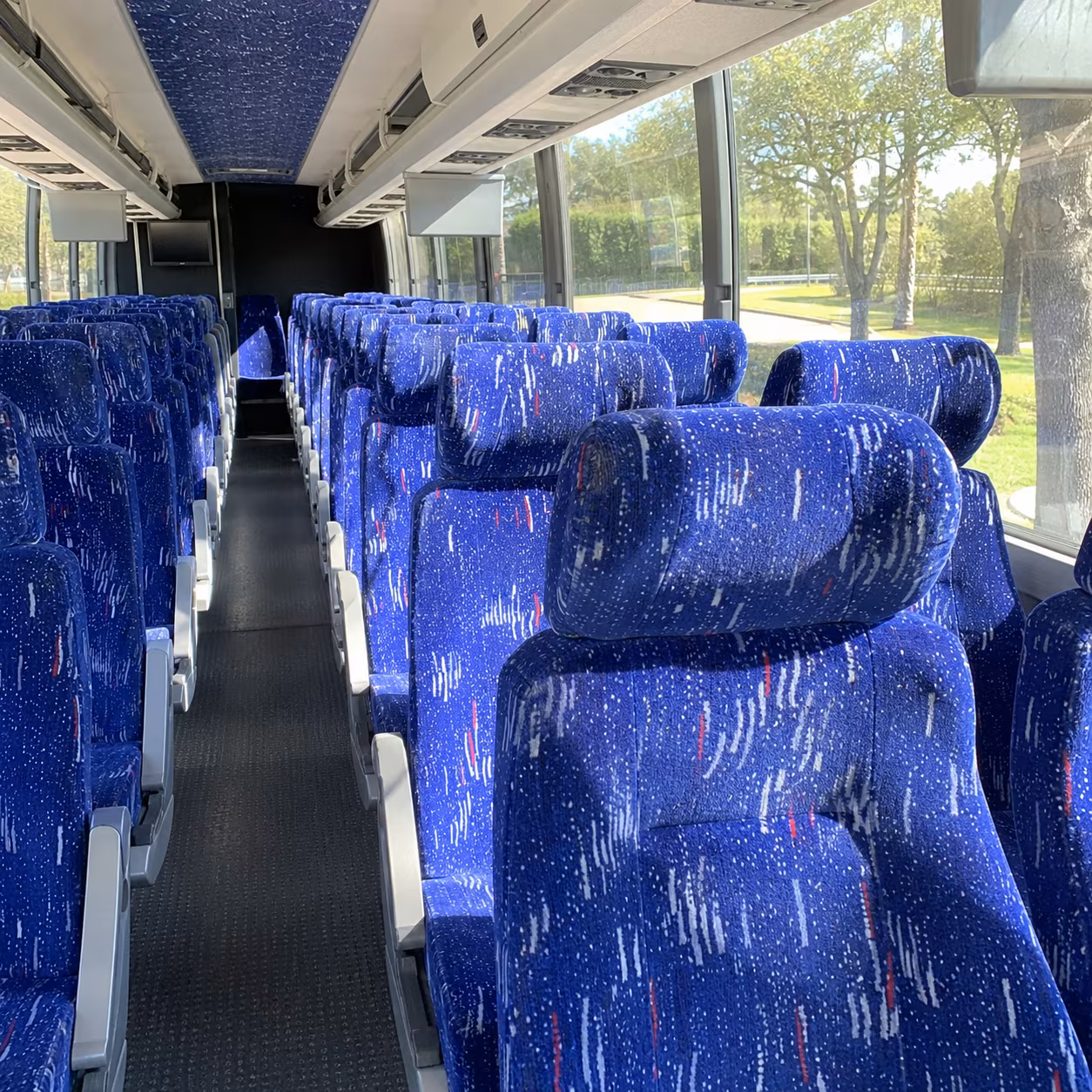 lincoln charter bus rentals for lincoln corporate events