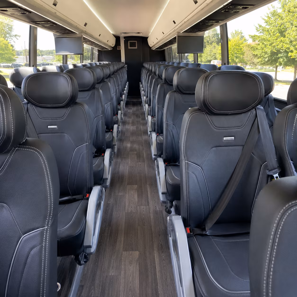 lincoln keep your field trip on schedule with a lincoln charter bus rental