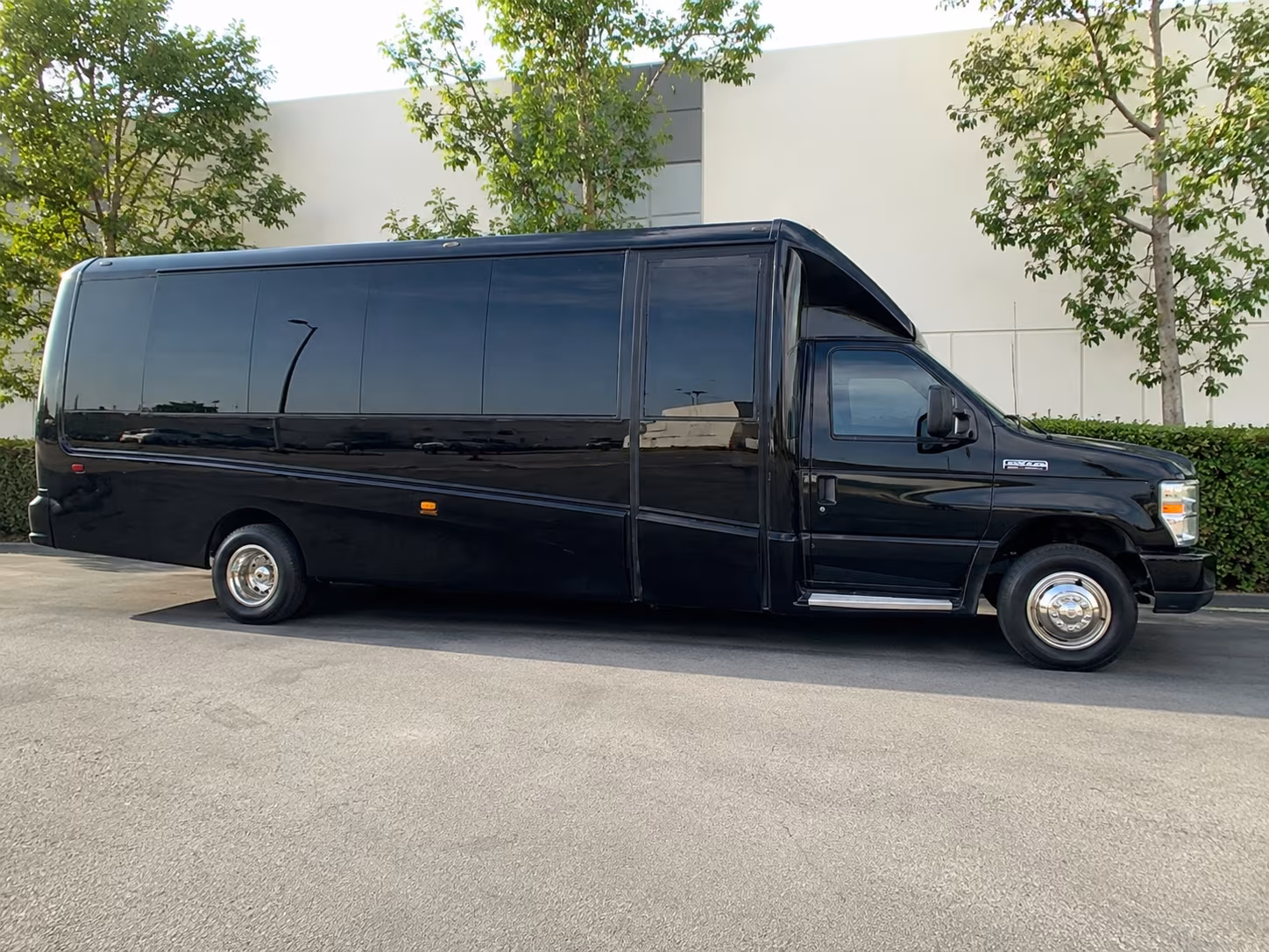 minneapolis concert shuttle bus rentals in minneapolis