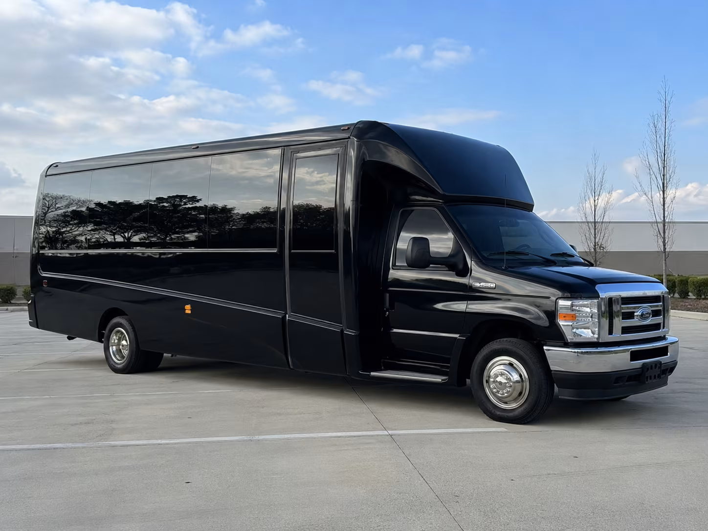 saint paul easy airport shuttle bus rentals in saint paul