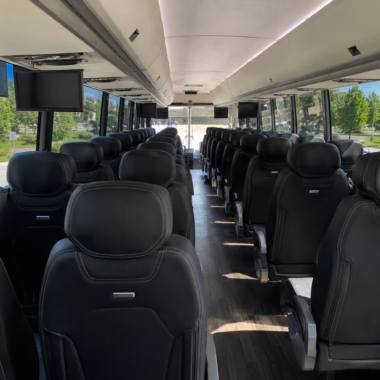 shuttle guests between downtown hotels and rural mankato wedding venues